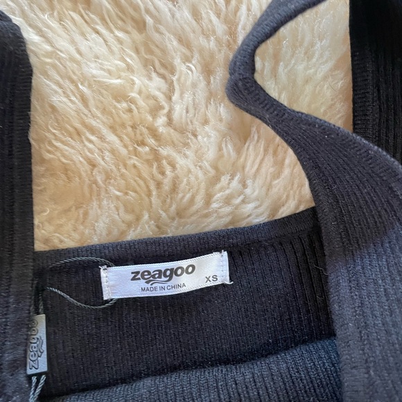 *NWT Zeagoo scoop neck crop tank - Picture 3 of 3